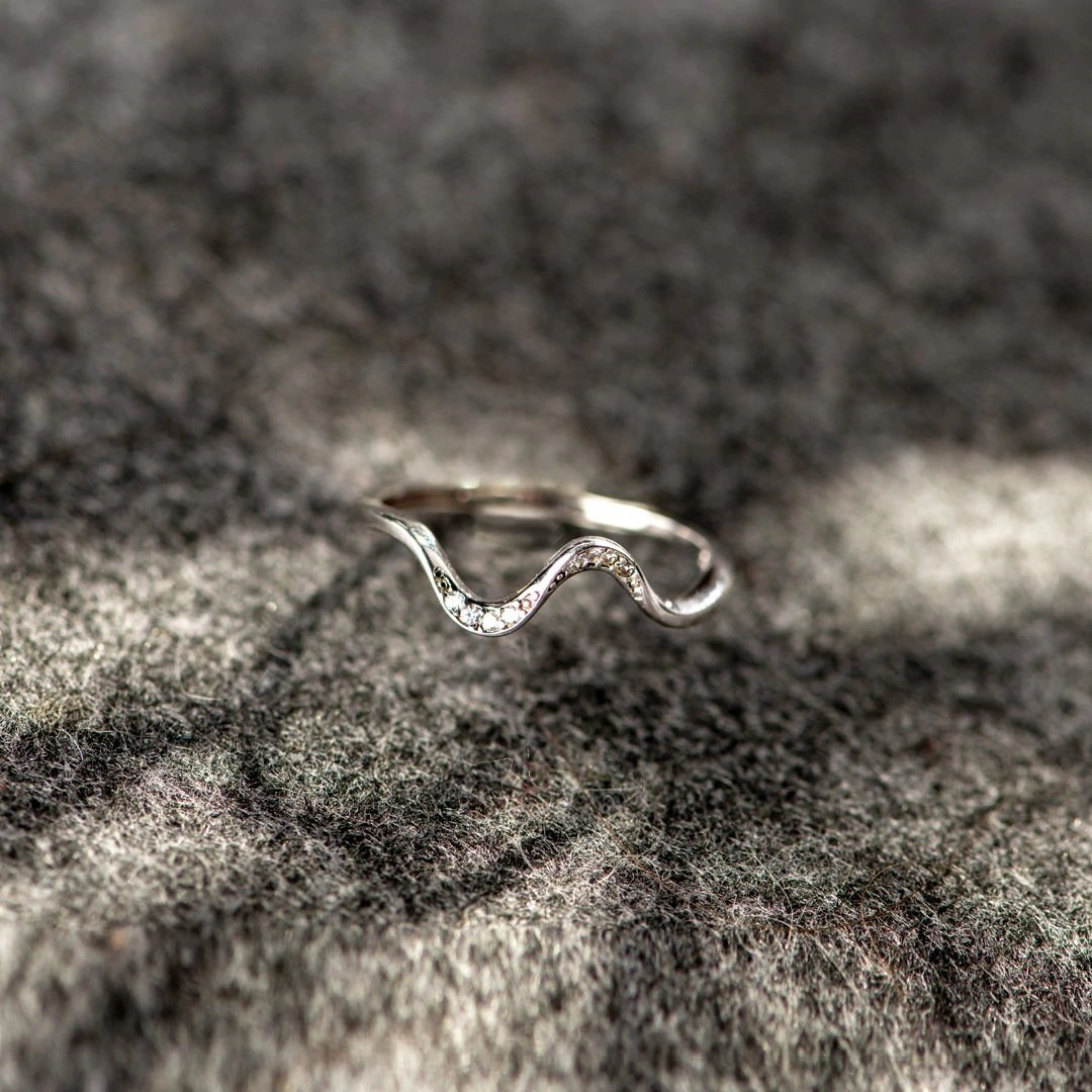 Water Wave Silver Ring in Fashion Design